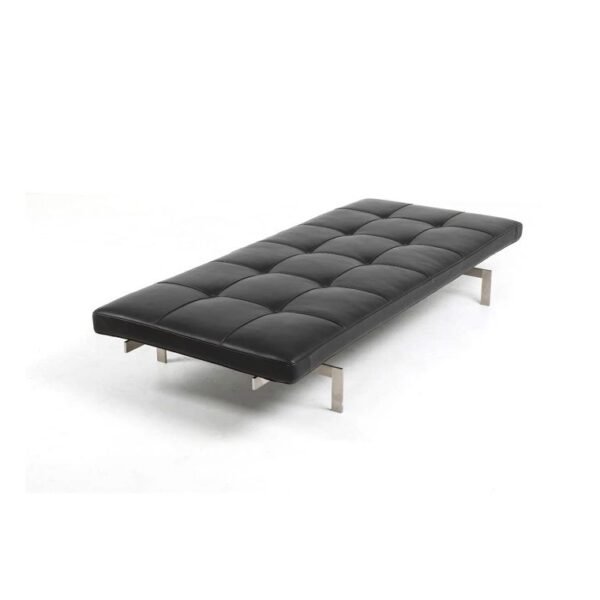 pk80 leather daybed by poul kjærholm